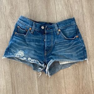 Levi's 501 High Waisted Shorts Size 25